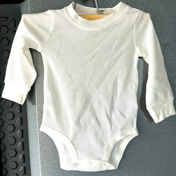 Carters white long sleeve Onsie 12 months - Picture 1 of 5